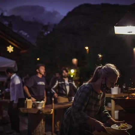 Chalet-hotel Svizzero 호텔 쿠르마예