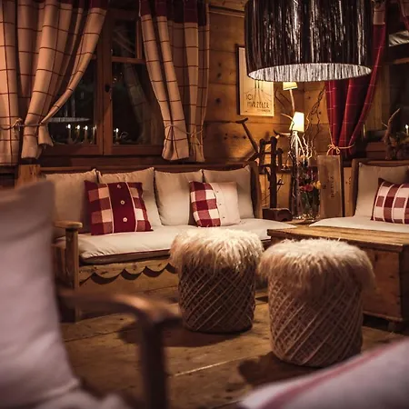 Chalet-hotel Svizzero 쿠르마예