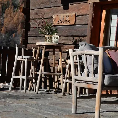 호텔 Chalet-hotel Svizzero 4*