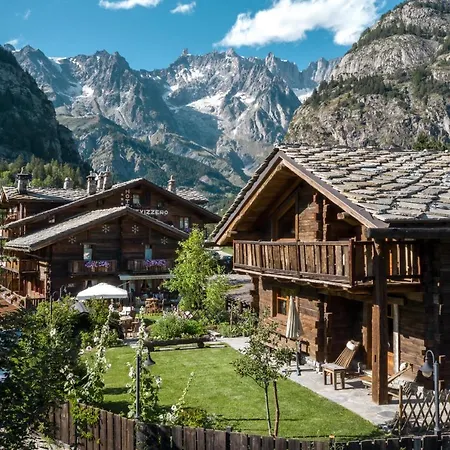 Chalet-hotel Svizzero 쿠르마예